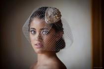 wedding photo - Bridal Birdcage Veil / Wedding Hair Accessories / Birdcage Veil with Fascinator / Tocado de Novia