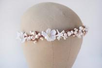 wedding photo - Seashell crown, Beach wedding hair accessories, White flower crown, Bridal headband, Floral headpiece, Seashell headband - KAIMANA