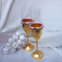 wedding photo -  Gold Wedding Champagne Flutes Wedding Champagne Glasses Toasting Flutes Gold and White Wedding