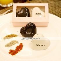 wedding photo - Beter Gifts® Practical Favors- 2pcs/box Kitchen Tools Mr. and Mrs. Salt and Pepper Shakers Wedding Favors
