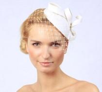 wedding photo - Bridal Hair Accessories,Felt Mini Hat,Fascinator,Ivory
