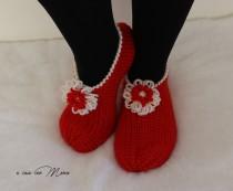 wedding photo - Pantofole rosse di lana, red slippers, wool slippers, gifts, babbucce, calze, scarpe, christmas, crochet, Natale, handmade, made in Italy