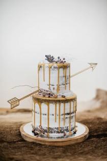 wedding photo - 7 Fabulicious Wedding Cake Trends For The Coming Season