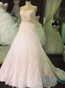 wedding photo -  Beautiful strapless trumpet tulle with lace detailed wedding dress
