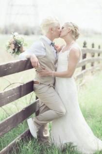 wedding photo - 24 Incredible Gay And Lesbian Wedding Outfits 