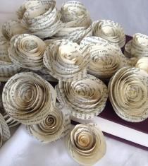 wedding photo - Book page roses. Set of 30 paper roses. Wedding flowers. Centerpieces. Paper flowers. Paper roses.
