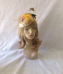 wedding photo - Gold Fascinator Hat with birdcage veil, Feather Headpiece, Wedding Fascinator, Christmas gift for her, New Year's Eve Party, Cocktail Hat