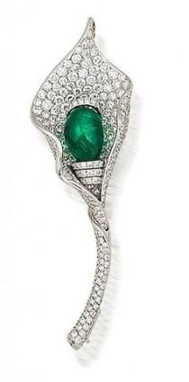 wedding photo - An Emerald And Diamond Brooch/pendant