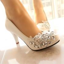 wedding photo - 2015 Women's Spring And Summer Wedding Shoes Handmade White Lace Wedding Shoes Bride Bridesmaid Shoes Flower Rhinestone  -inWomen's Pumps From Shoes On Aliexpress.com 