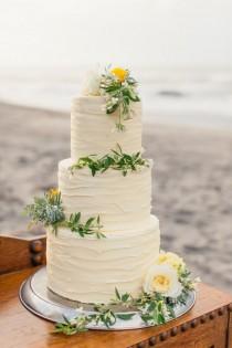 wedding photo - Fresh wedding Cake