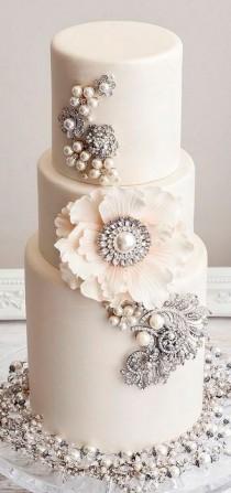 wedding photo - Luxurious Wedding Cake