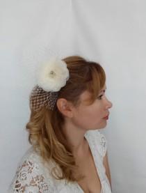 wedding photo - Fascinator Veil Clip, Ivory hair Flower, Bridal Fascinator, Wedding Fascinator, Ivory Fascinator