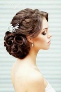 wedding photo - Hairstyles With Braids - Belle The Magazine