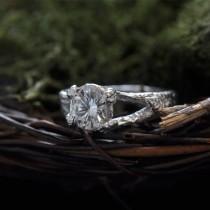 wedding photo - Nature inspired wedding rings for nature-lovers and woodland fairies
