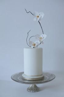 wedding photo - Ikebana Wedding Cake With Orchids