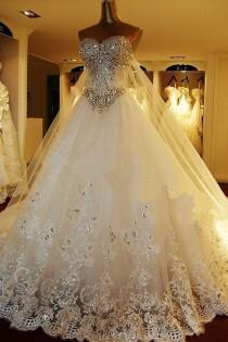 wedding photo - Sweetheart Ball Gown Watteau Train Wedding Dress With Appliques Beading WD022