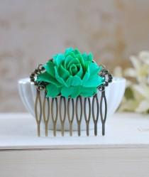 wedding photo - Large Emerald Green Rose Flower Hair Comb. Green Wedding Hair Accessory, Bridal Flower Comb, Bridal Headpiece, Bridesmaid Comb