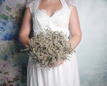 wedding photo -  Medium dried flowers bouquet, rustic wedding BOUQUET, dried limonium, baby's breath, Burlap, Bridesmaids, vintage brown custom, small toss