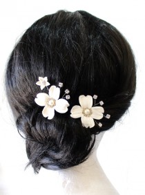 wedding photo -  Bridal Flower Hair Pin, White Dogwood Hair Pins, Bridal White Hair Flowers, Hair Pins, Wedding Hair Accessories, Bridal Headpiece