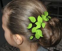 wedding photo - Green leaves hair comb. Clay hair pin set. Polymer clay Hair Accessory. Woodland Elf Hair pin. Leaves for hair. Head piece. Prom hair comb