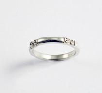 wedding photo - Silver Celtic Traditional Irish Spiral Ring