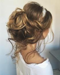 wedding photo - Beautiful & Chic Messy Wedding Updos Hairstyles Perfect For Any Wedding Venue