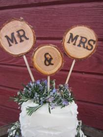 wedding photo - Wedding cake topper, rustic wedding cake topper, cake topper, mr and mrs topper, cupcake topper, rustic cake topper, wood cake topper