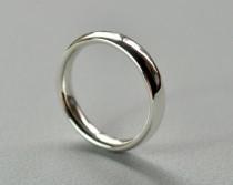 wedding photo - Comfort Fit Sterling Silver Ring. 4mm. Mirror Shine Finish. Men's Wedding Band. Women's Everyday Wear. Gloss. Eco. Handmade in Australia.