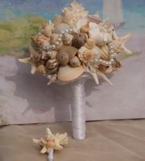 wedding photo - Starfish and Seashell Bouquet