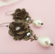 wedding photo -  Antique Gold Earrings Vintage Style Earrings Swarovski Pearl and Crystal Earrings Wedding Flower Earrings Bridesmaid Earrings Cream Drop - $25.00 USD