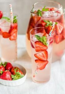 15 Sparkling Drinks For Spring Entertaining wedding photo - 15 Sparkling Drinks For Spring Entertaining