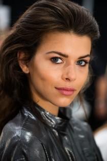 Best Brow Makeup Products of 2017: Eyebrow Pencils, Waxes, Gels, and More wedding photo - Best Brow Makeup Products of 2017: Eyebrow Pencils, Waxes, Gels, and More