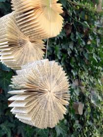 Starbursts Of Beautiful Words To Hang As Literary Decorations. wedding photo - Starbursts Of Beautiful Words To Hang As Literary Decorations.