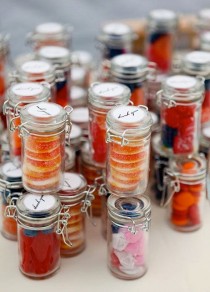 wedding photo - 16 Cheap But Unforgettable Wedding Favor Ideas For Your Wedding Day