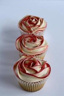 wedding photo - Bakers - Look At This Frosting