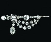 Bonhams : A Late Victorian Diamond Brooch, wedding photo - Bonhams : A Late Victorian Diamond Brooch,