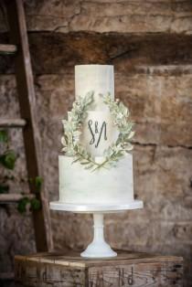 Wedding Cakes All Wrapped Up In Sugar Wreaths wedding photo - Wedding Cakes All Wrapped Up In Sugar Wreaths
