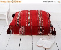 SPRING 30% OFF SALE /// 23''x23'' x 7'' Tribal Vintage Moroccan pouf, Red Berber pouffe, Floor cushion, Moroccan pouf, Floor pouf, Square Po wedding photo - SPRING 30% OFF SALE /// 23''x23'' x 7'' Tribal Vintage Moroccan pouf, Red Berber pouffe, Floor cushion, Moroccan pouf, Floor pouf, Square Po
