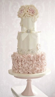 wedding photo - Pink and White Wedding Cake With Roses