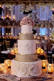 wedding photo - Fancy Wedding Cake