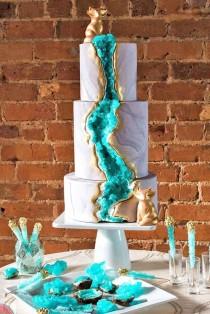 wedding photo - Geode Cake