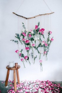 wedding photo - Brilliant DIY Projects That Turn Blooms Into Decor