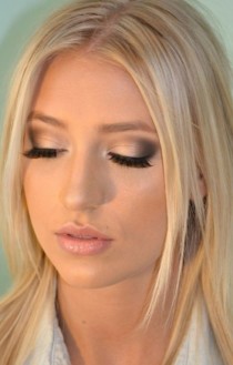 Gold Smokey Eye wedding photo - Gold Smokey Eye