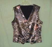 Boys and Men Camo vest. RealtreeAp Max 4 satin shown in photo #7 in fabric selection NB to size kids 10.Also 22 camo colors to select from wedding photo - Boys and Men Camo vest. RealtreeAp Max 4 satin shown in photo #7 in fabric selection NB to size kids 10.Also 22 camo colors to select from
