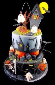 20 Incredible Halloween Cakes That Are Deliciously Spooky! wedding photo - 20 Incredible Halloween Cakes That Are Deliciously Spooky!
