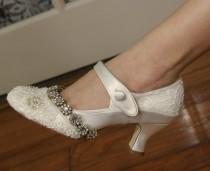 Jazzy .. Ivory 1920s wedding shoes . Gatsby style shoes .. Flapper Mary Jane . Art deco wedding Shoes . Downton Abbey wedding Shoes . wedding photo - Jazzy .. Ivory 1920s wedding shoes . Gatsby style shoes .. Flapper Mary Jane . Art deco wedding Shoes . Downton Abbey wedding Shoes .