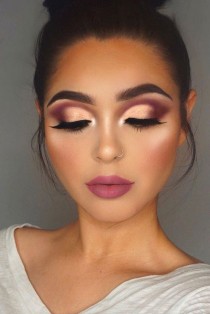 Gold And Maroon Eyeshadow wedding photo - Gold And Maroon Eyeshadow