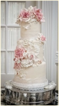 wedding photo - White Floral Wedding Cake