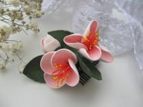 bridal hair comb small Feijoa blossom bridal flower Small hair comb with pink flower Realistic hair flower Floral hairpin Unique hair comb wedding photo - bridal hair comb small Feijoa blossom bridal flower Small hair comb with pink flower Realistic hair flower Floral hairpin Unique hair comb