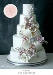 wedding photo - Bow Wedding Cake
